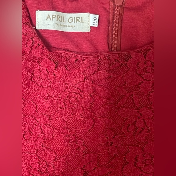 Elegant Red 3/4 Sleeve Crew Neck A-Line Dress - Picture 5 of 9